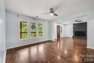 9902 Forest Dr, Charlotte, NC 28216 - Photo 13