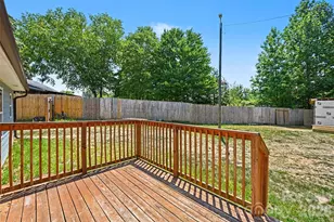 9902 Forest Dr, Charlotte, NC 28216 - Photo 35