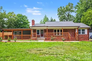9902 Forest Dr, Charlotte, NC 28216 - Photo 1