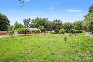 9902 Forest Dr, Charlotte, NC 28216 - Photo 31
