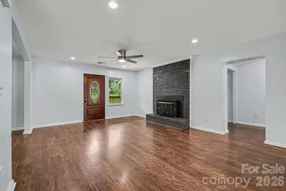 9902 Forest Drive, Charlotte, NC 28216 - Photo 5