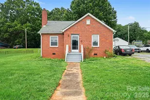 517 N Carolina Ave, Maiden, NC 28650 - Photo 1