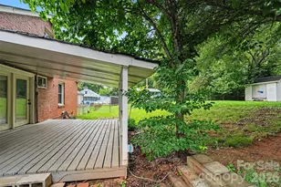 517 N Carolina Ave, Maiden, NC 28650 - Photo 17
