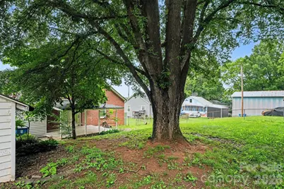 517 N Carolina Avenue, Maiden, NC 28650 - Photo 23