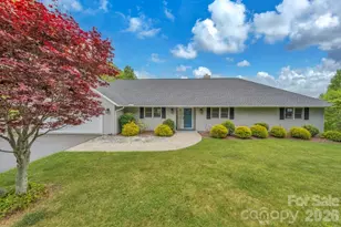784 Alpine Dr, Seven Devils, NC 28604 - Photo 3