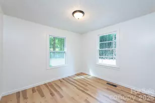 215 Merchant St, Asheville, NC 28803 - Photo 17