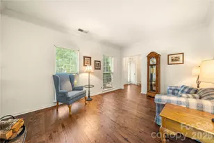12245 Sutters Hill Ct, Charlotte, NC 28269 - Photo 9