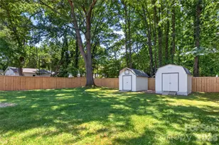4408 Ivanhoe Pl, Charlotte, NC 28205 - Photo 23