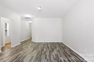 3627 Danvers St, Charlotte, NC 28213 - Photo 9