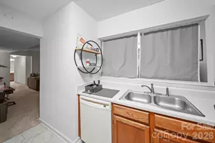 6049 Green Forest Dr, Charlotte, NC 28212 - Photo 7