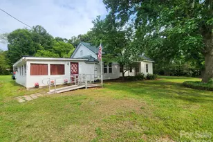 6400 Market St, Charlotte, NC 28215 - Photo 3