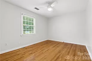 525 Wakefield Dr, Charlotte, NC 28209 - Photo 21
