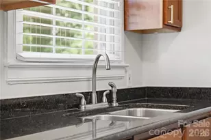 525 Wakefield Dr, Charlotte, NC 28209 - Photo 13