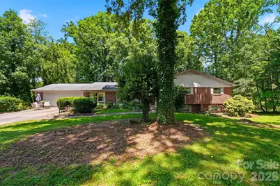 200 Westwood Drive, Morganton, NC 28655 - Photo 3