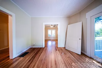110 N Chestnut Street, Morganton, NC 28655 - Photo 7