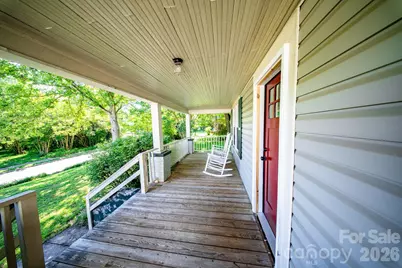 110 N Chestnut Street, Morganton, NC 28655 - Photo 3