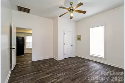 709 S Davis Avenue, Newton, NC 28658 - Photo 13