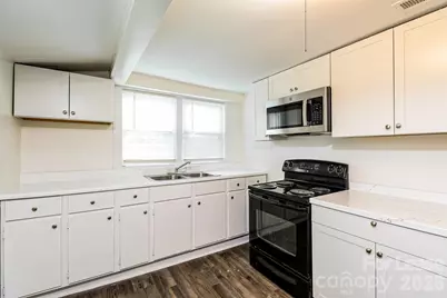 709 S Davis Avenue, Newton, NC 28658 - Photo 7