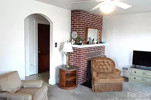 107 W Concord St, Morganton, NC 28655 - Photo 3