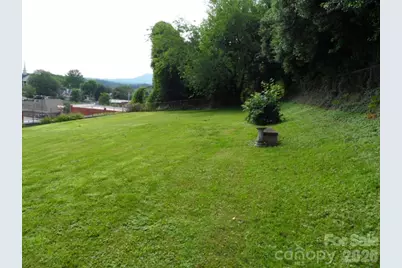 107 W Concord Street, Morganton, NC 28655 - Photo 13
