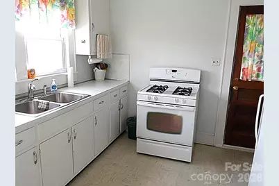 107 W Concord Street, Morganton, NC 28655 - Photo 5