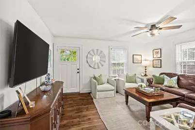 3225 Commonwealth Avenue, Charlotte, NC 28205 - Photo 5