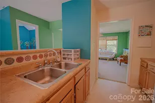 7 Dogwood Ln, Asheville, NC 28803 - Photo 15