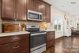 11261 Island View Ln, Lancaster, SC 29720 - Photo 7