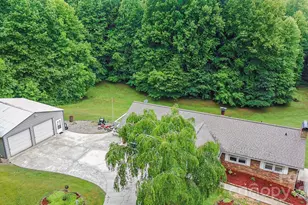 303 Alexander Dr, North Wilkesboro, NC 28659 - Photo 43