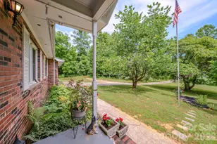 287 Robertson Dr, Old Fort, NC 28762 - Photo 3