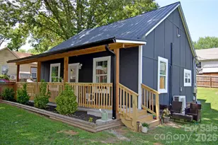 120 Seventh St, Marion, NC 28752 - Photo 1