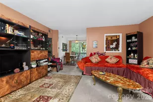 1906 Meadowlark Ln, Charlotte, NC 28210 - Photo 3