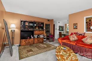 1906 Meadowlark Ln, Charlotte, NC 28210 - Photo 3
