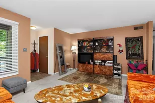 1906 Meadowlark Ln, Charlotte, NC 28210 - Photo 5