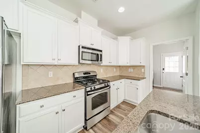 18426 W Catawba Avenue, Cornelius, NC 28031 - Photo 9