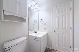 221 Grandview Dr, Statesville, NC 28677 - Photo 13
