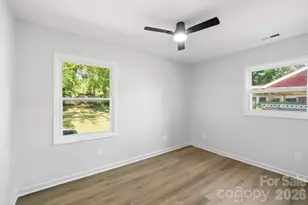 9828 Starwood Dr, Charlotte, NC 28215 - Photo 21