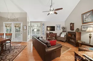 5666 Gold Creek Bay Dr, Hickory, NC 28601 - Photo 21