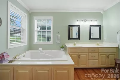 5666 Gold Creek Bay Drive, Hickory, NC 28601 - Photo 29