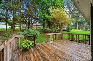 5666 Gold Creek Bay Dr, Hickory, NC 28601 - Photo 23