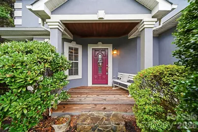 5666 Gold Creek Bay Drive, Hickory, NC 28601 - Photo 3