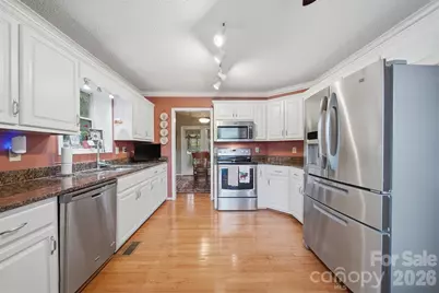 5666 Gold Creek Bay Drive, Hickory, NC 28601 - Photo 11