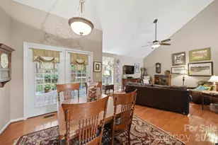 5666 Gold Creek Bay Dr, Hickory, NC 28601 - Photo 13