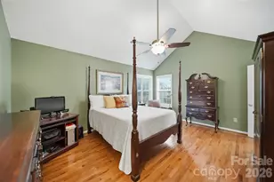5666 Gold Creek Bay Dr, Hickory, NC 28601 - Photo 25