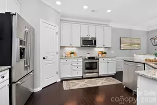 6629 Portland Rose Ln, Charlotte, NC 28210 - Photo 9