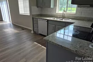 8205 Eveningwood Ct, Charlotte, NC 28226 - Photo 5