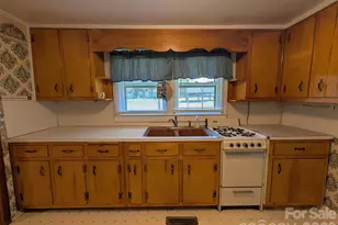 4053 Roddey Rd, Catawba, SC 29704 - Photo 11