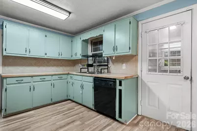 1809 31st Street NE, Hickory, NC 28601 - Photo 9