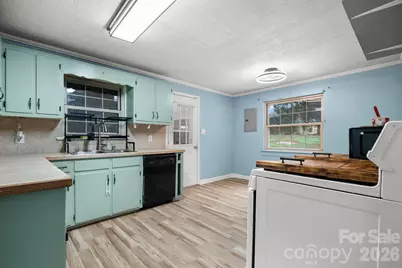 1809 31st Street NE, Hickory, NC 28601 - Photo 7