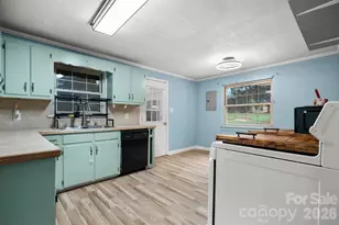 1809 31st St NE, Hickory, NC 28601 - Photo 7